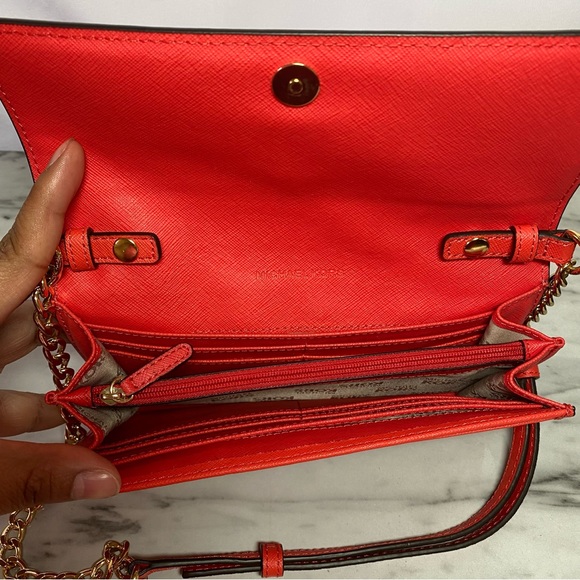 Michael Kors Wallet on Chain - Picture 5 of 10